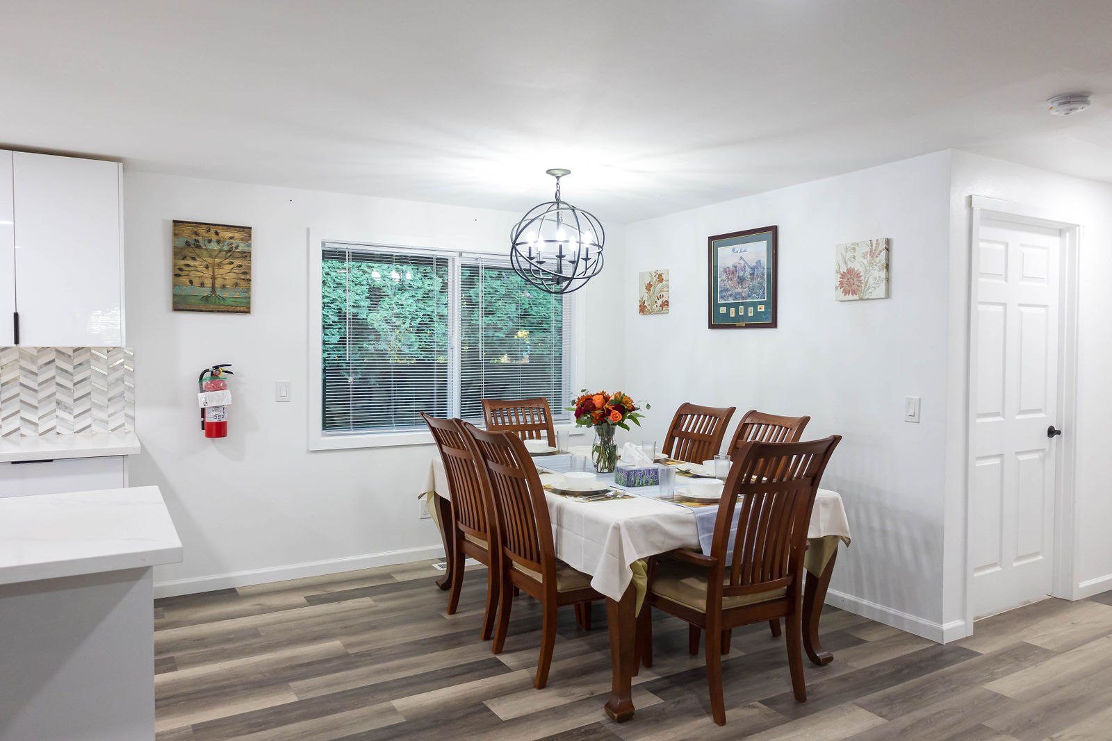 Dining area at Kent Gardens 2